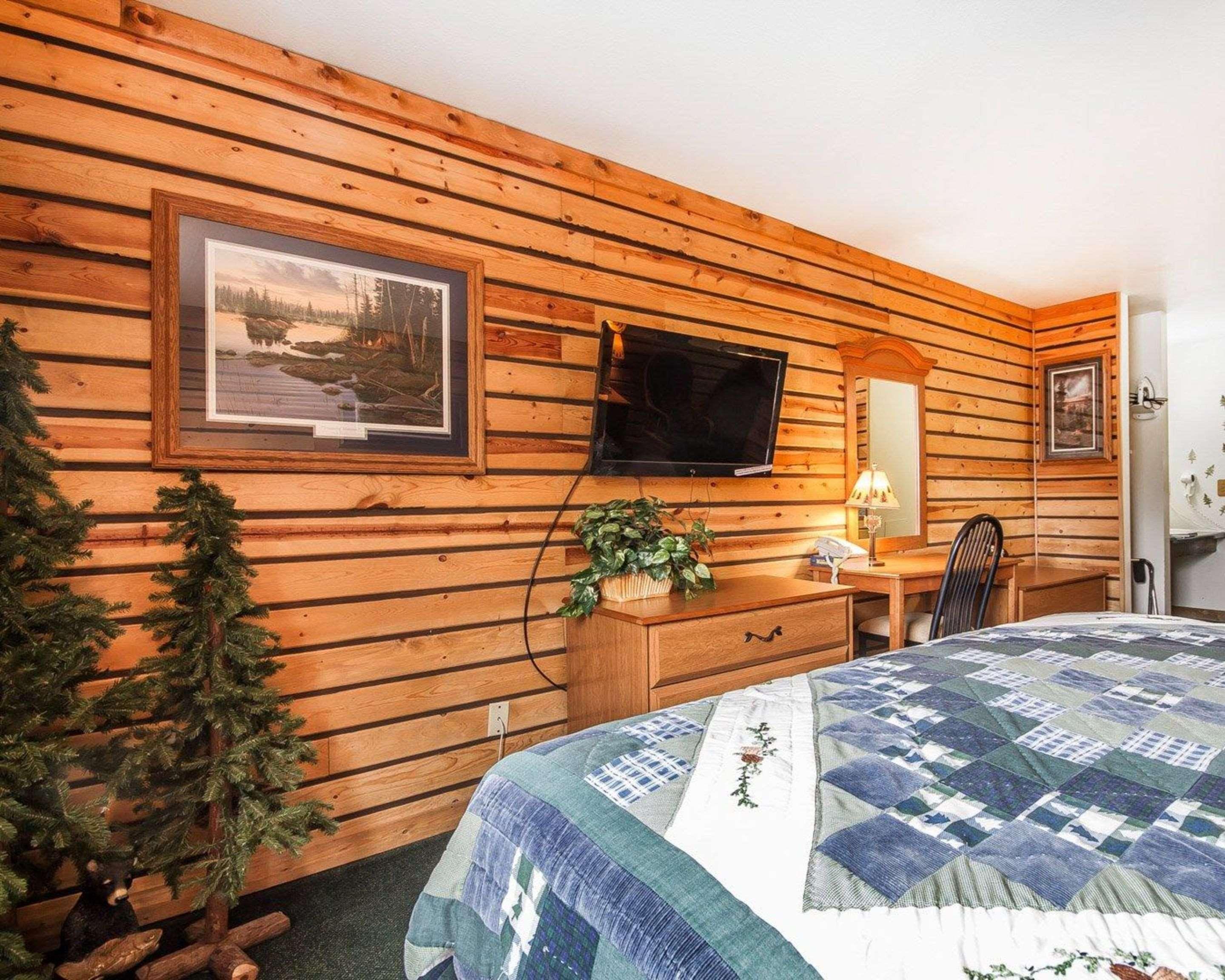 Rodeway Inn & Suites Madison East Bagian luar foto